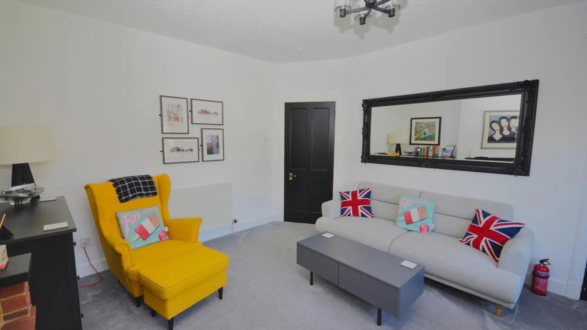 Cosy 2 Bed Bungalow With Garden And Free Parking Эдинбург