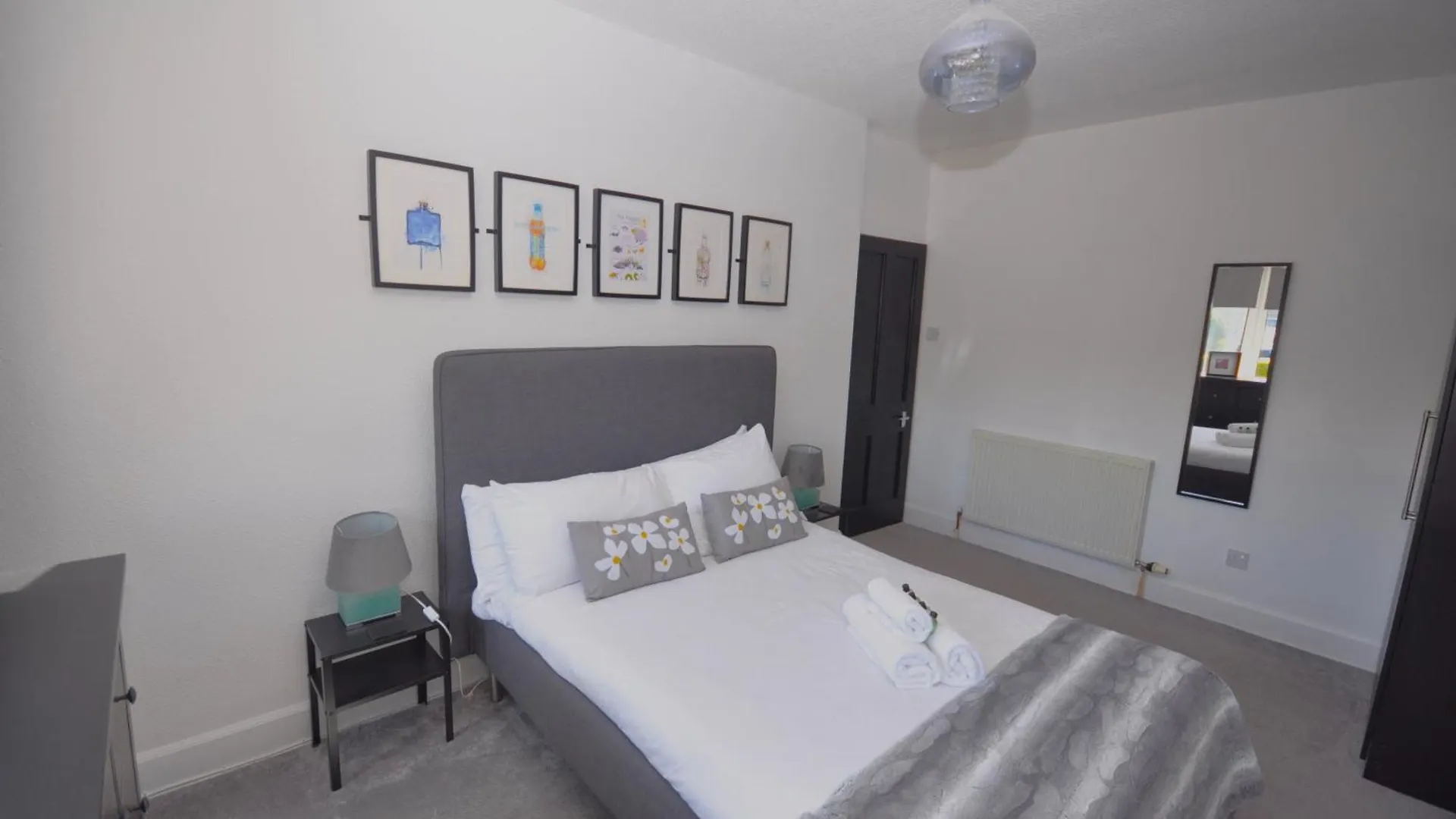 Дом отдыха Cosy 2 Bed Bungalow With Garden And Free Parking Эдинбург